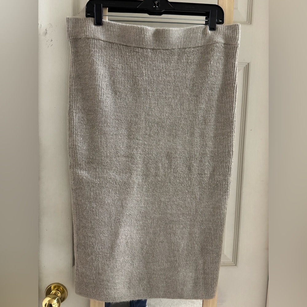 Express knit Pencil Skirt NWT